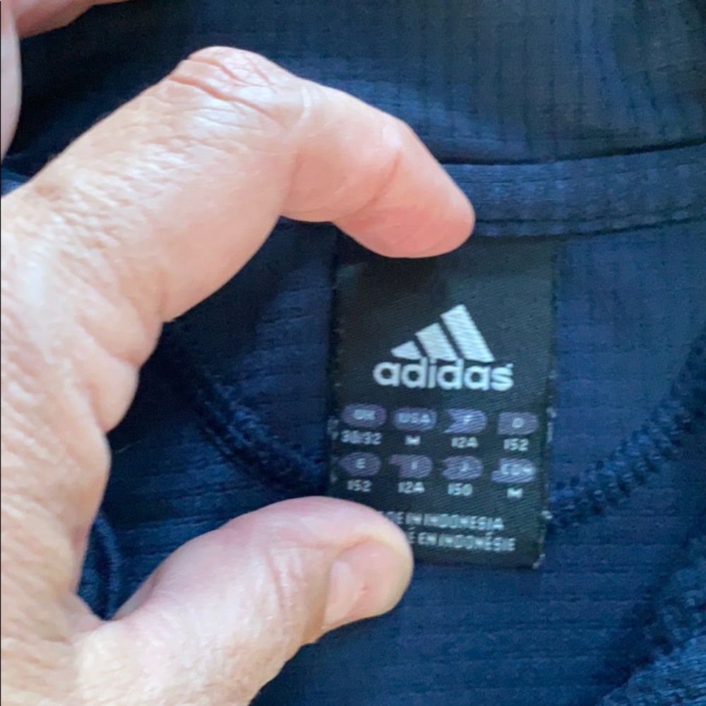 Child’s medium Adidas soccer sweatshirt . - Picture 4 of 9